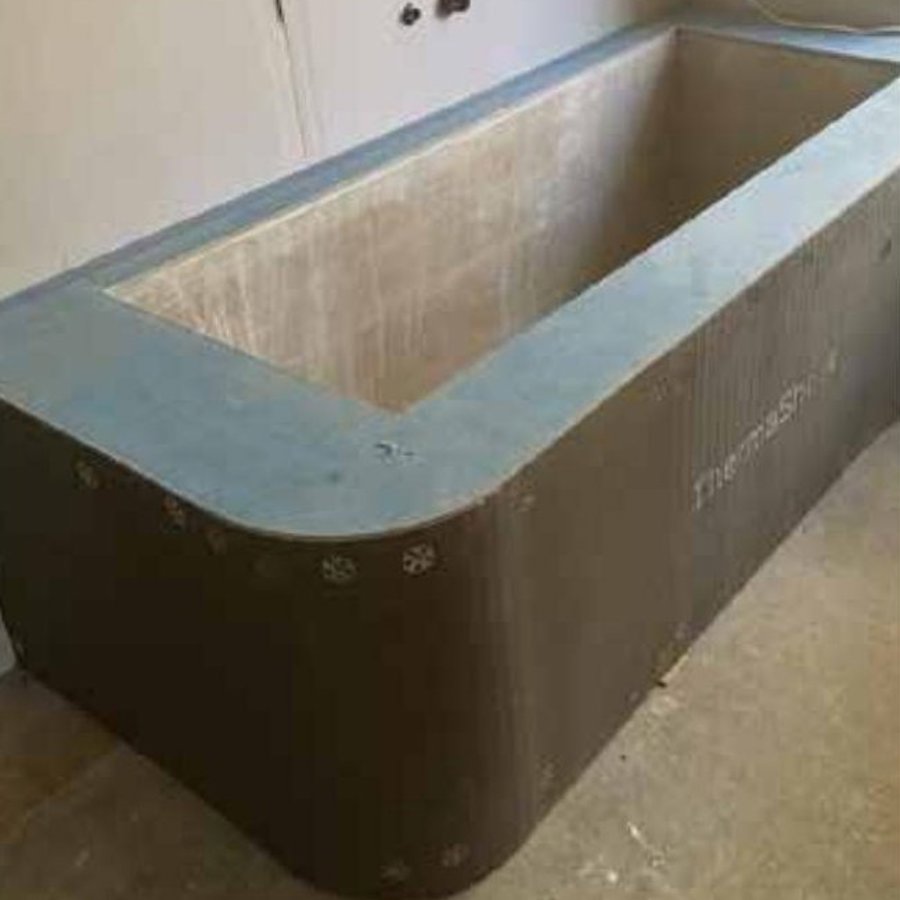 curved bath